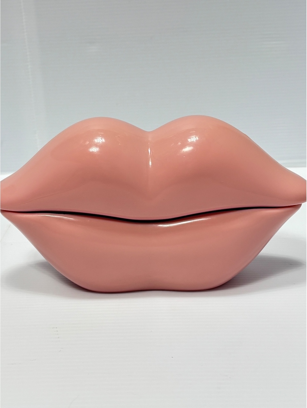 Pink Lips Telephone Novelty Desk Landline Phone Mouth Shaped -No Cords!!